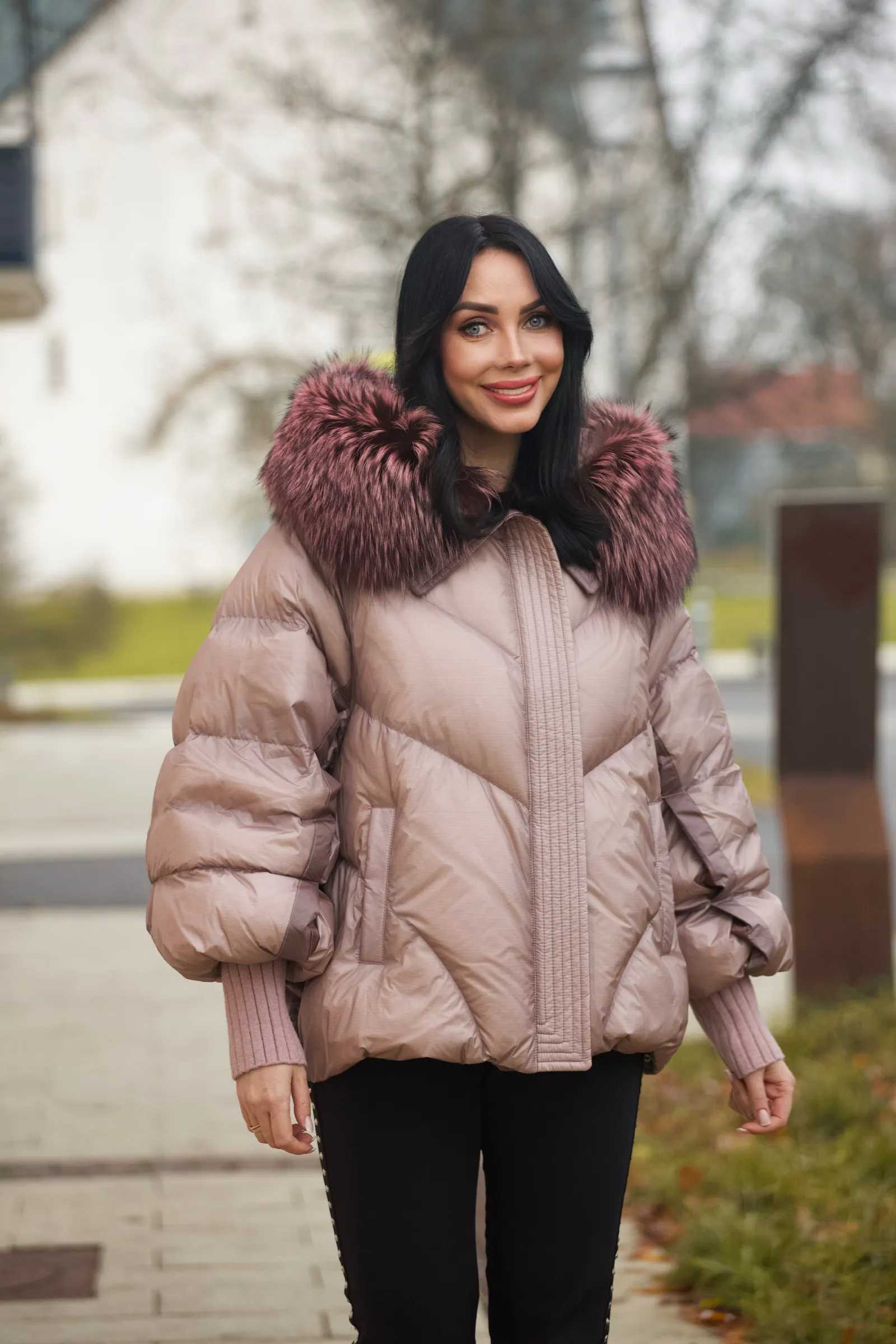 Купить пуховик с мехом чернобурой лисы IZOLDA