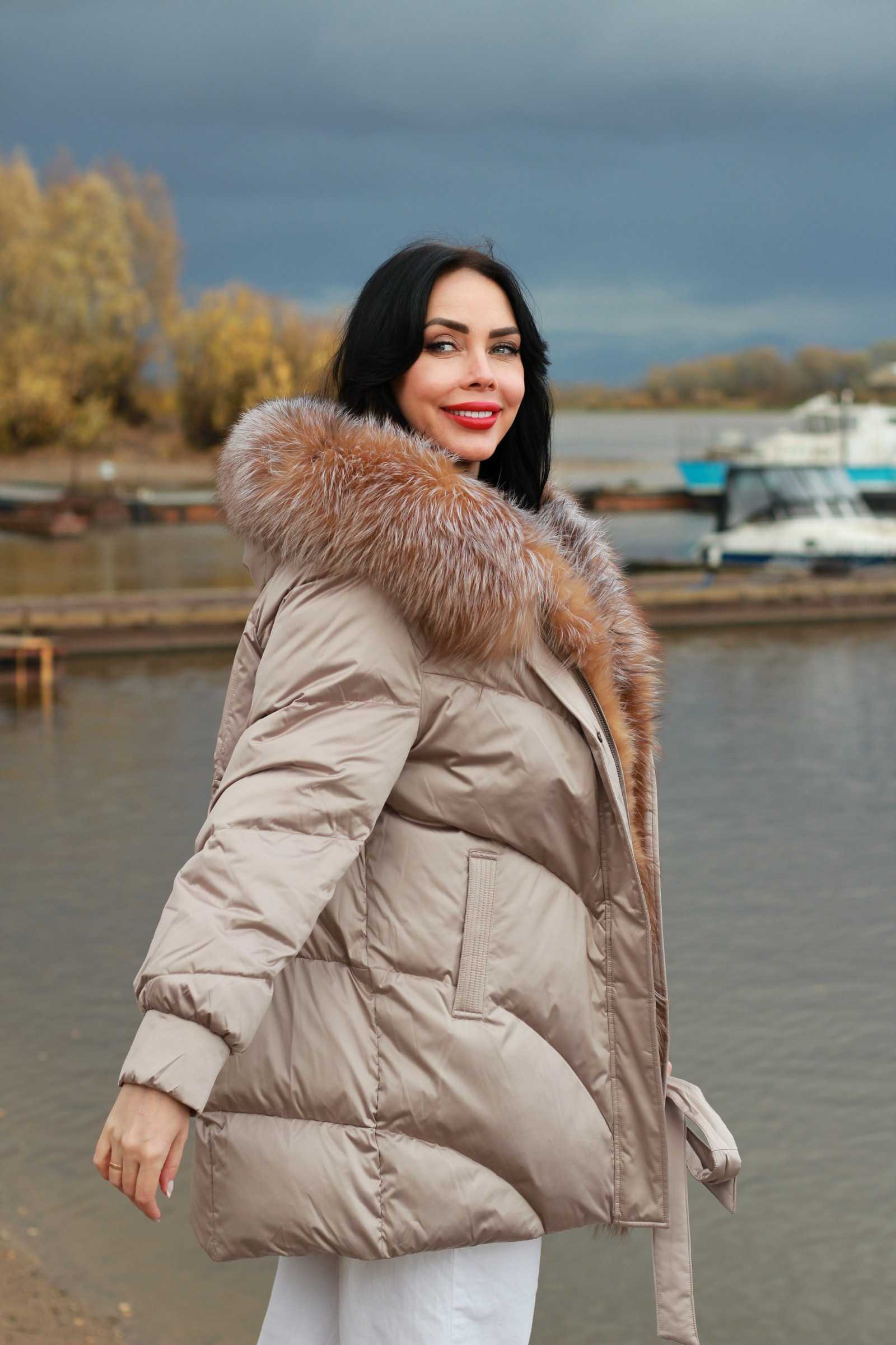 Купить пуховик с мехом чернобурой лисы ALISA