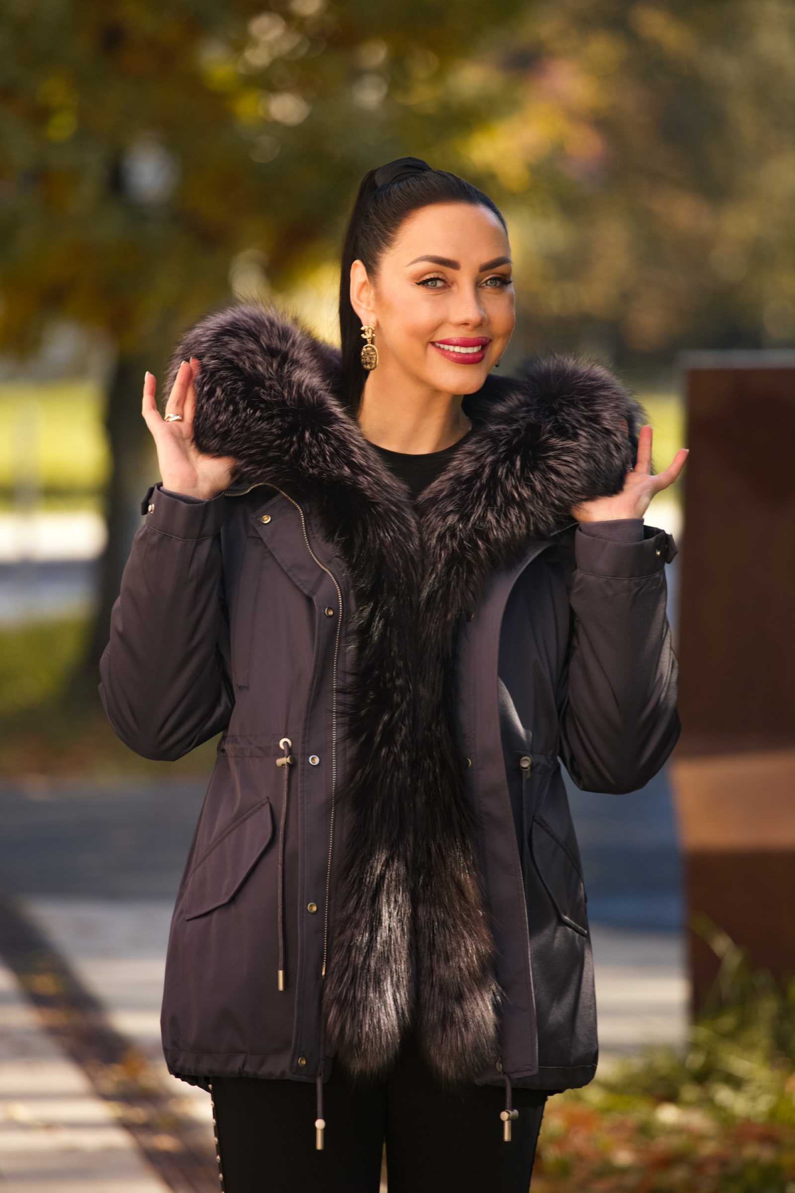 Купить парку с мехом чернобурки VIOLETA