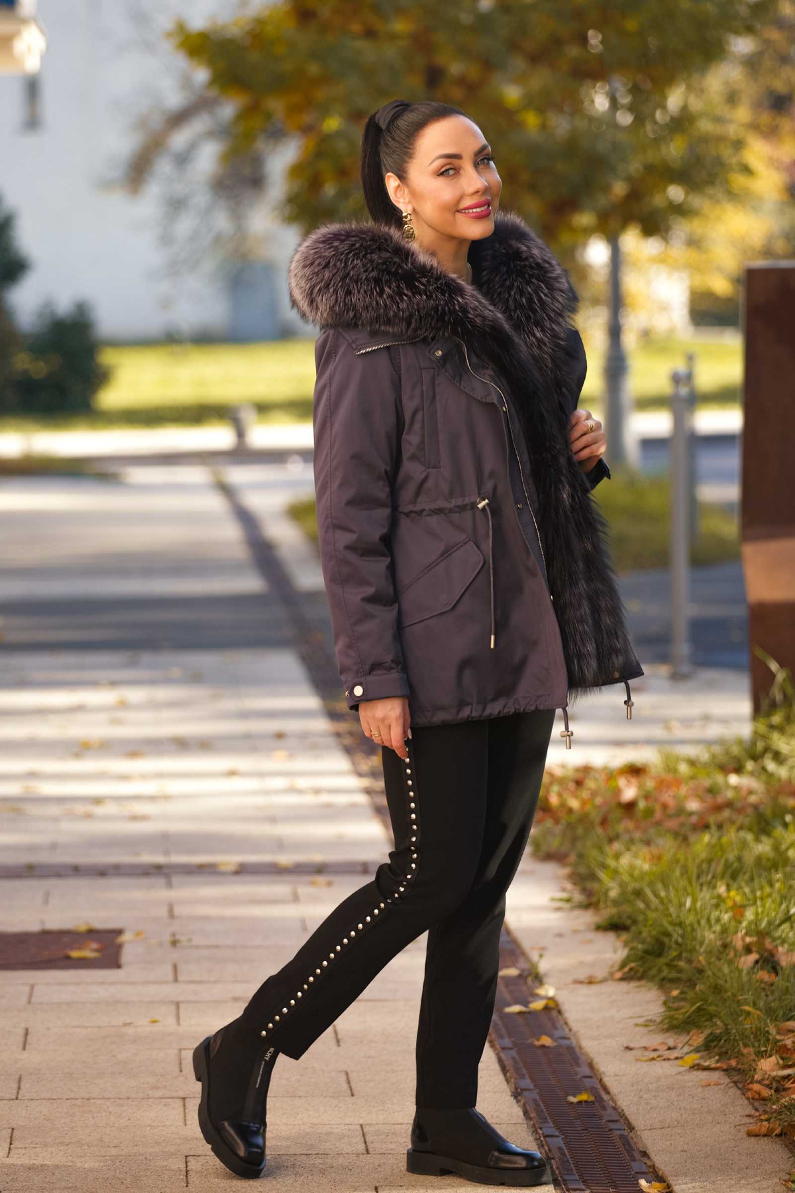 Купить парку с мехом чернобурки VIOLETA