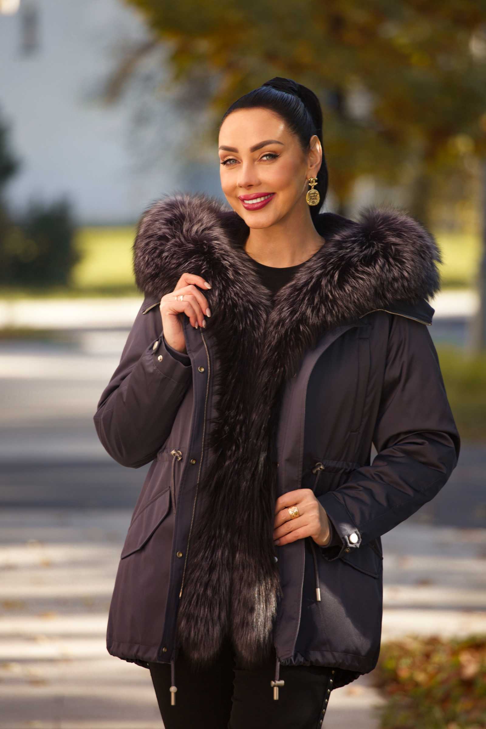 Купить парку с мехом чернобурки VIOLETA