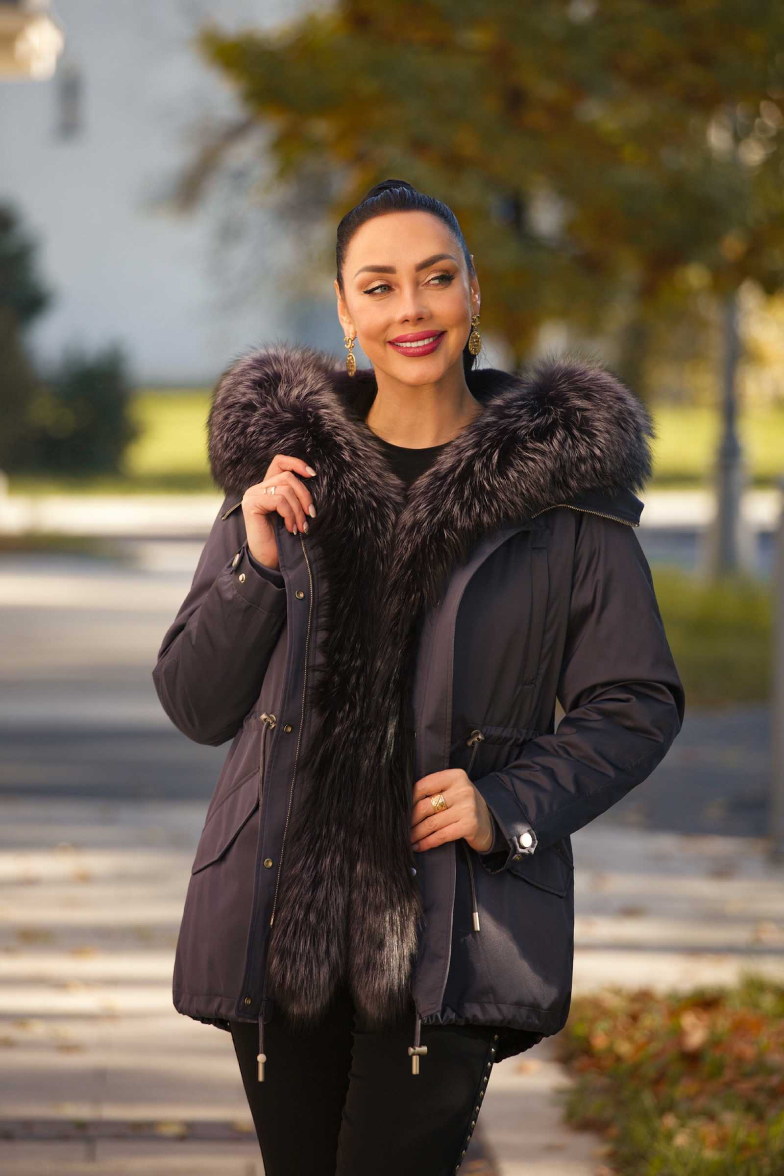 Купить парку с мехом чернобурки VIOLETA