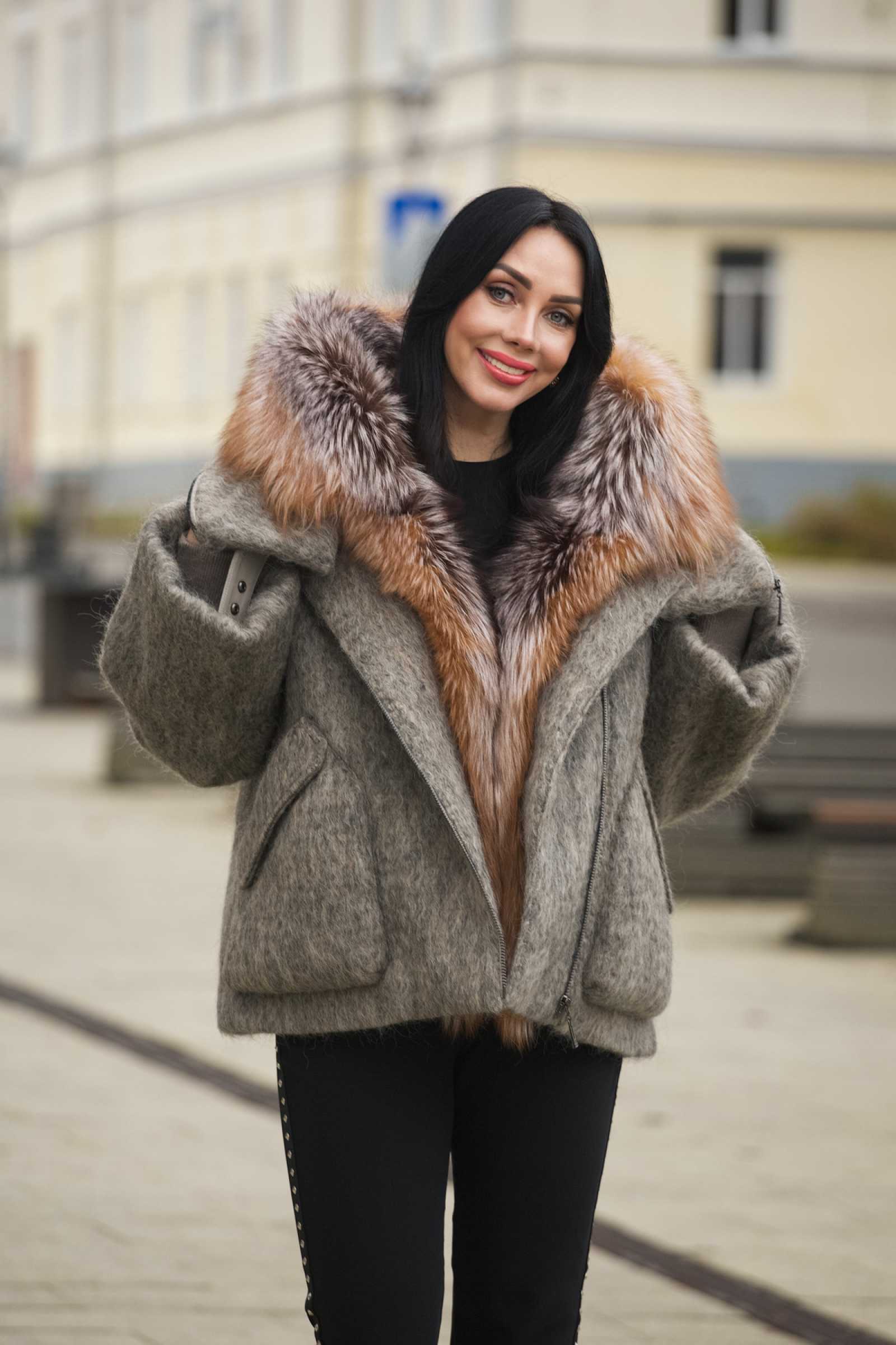 Купить пуховик с мехом чернобурой лисы MARIANNA