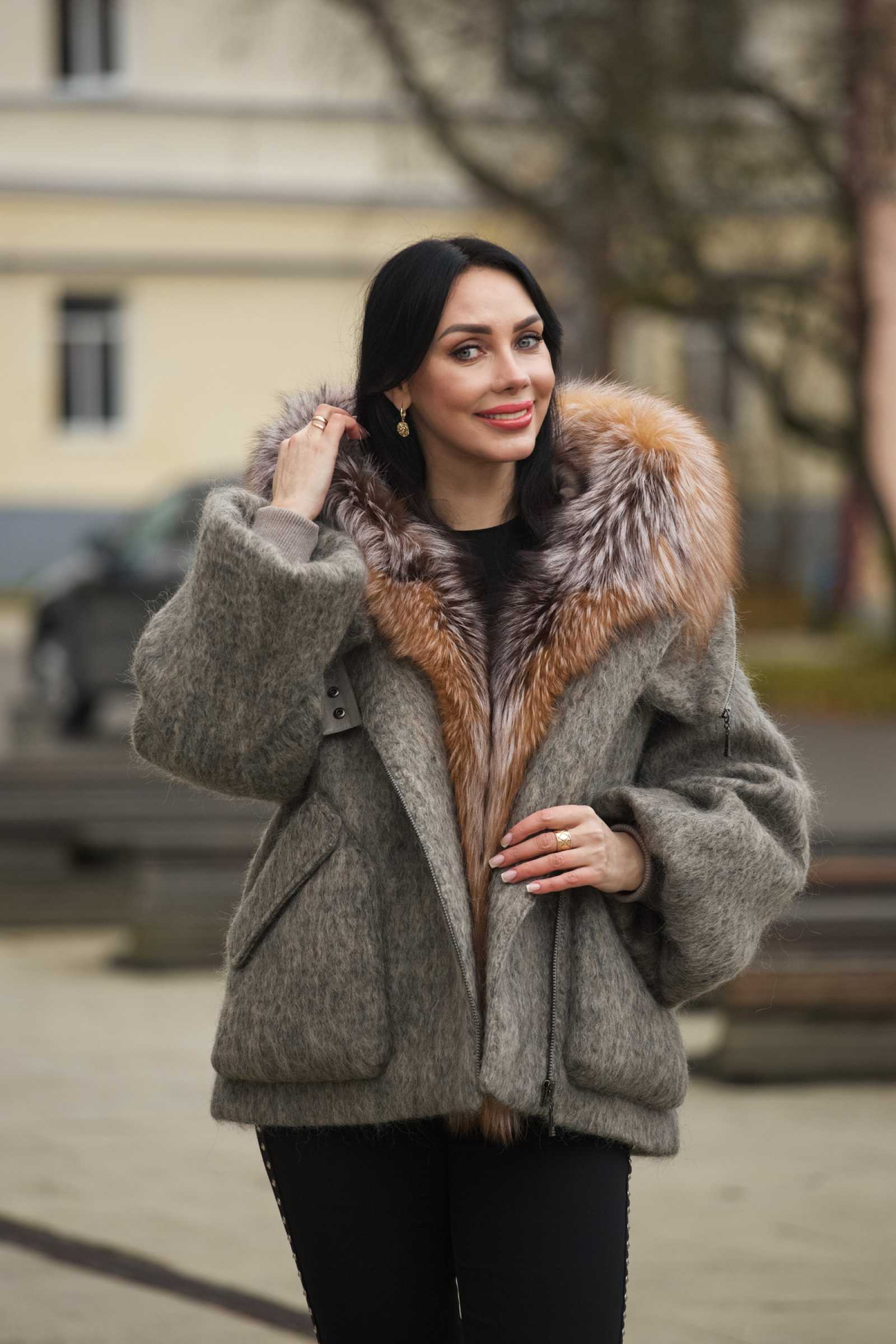 Купить пуховик с мехом чернобурой лисы MARIANNA