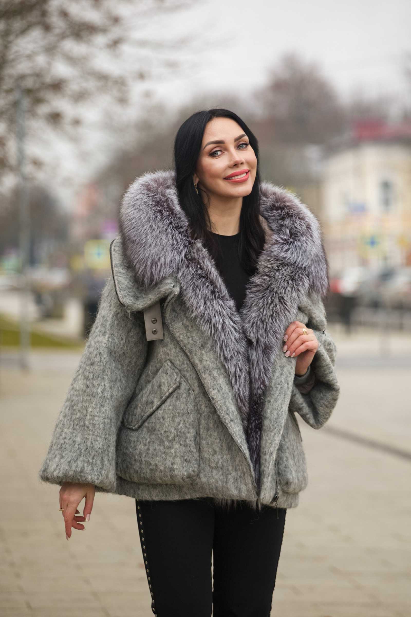 Купить пуховик с мехом чернобурой лисы MARIANNA