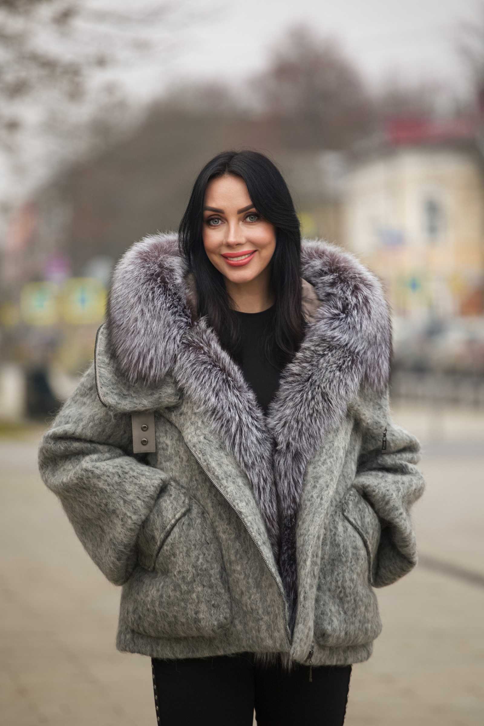 Купить пуховик с мехом чернобурой лисы MARIANNA