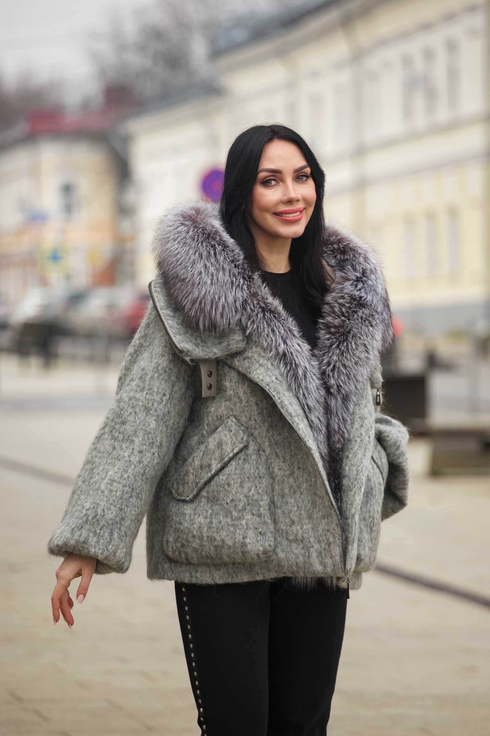 Купить пуховик с мехом чернобурой лисы MARIANNA