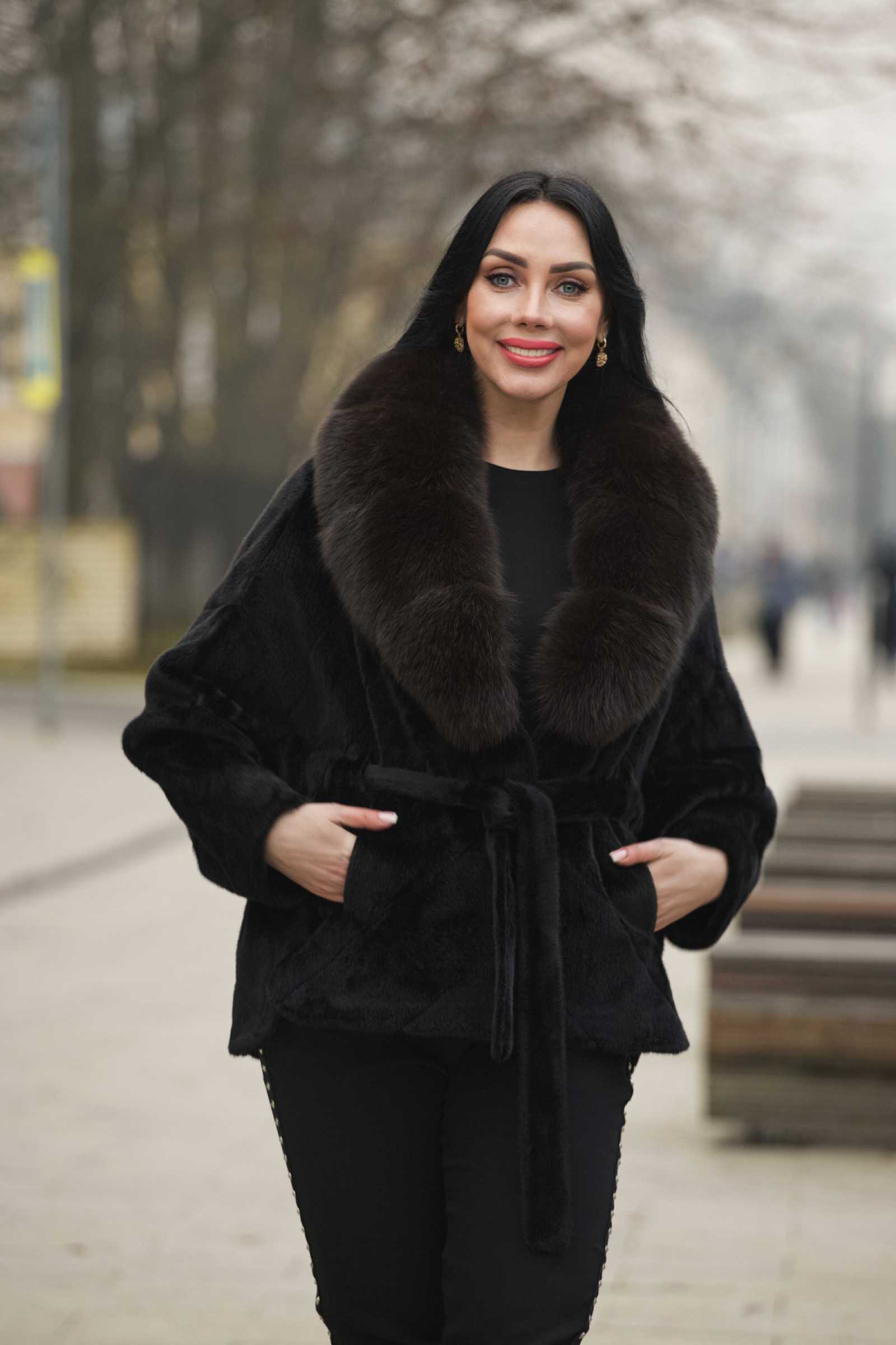 Купить пальто из шерсти с мехом финского песца AGATA