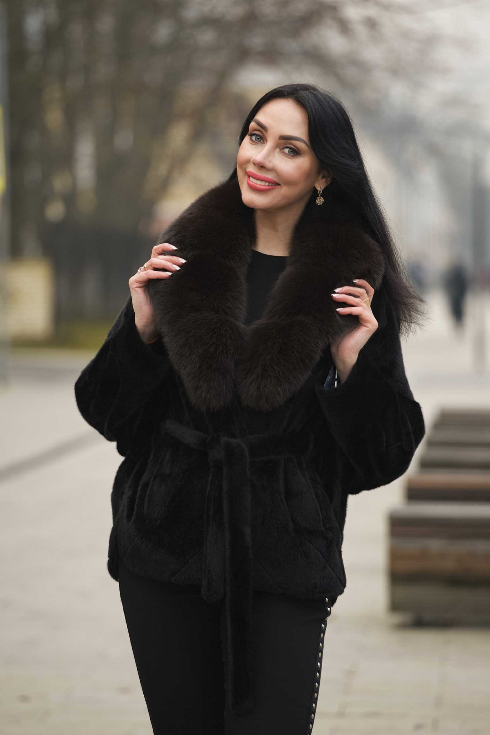 Купить пальто из шерсти с мехом финского песца AGATA