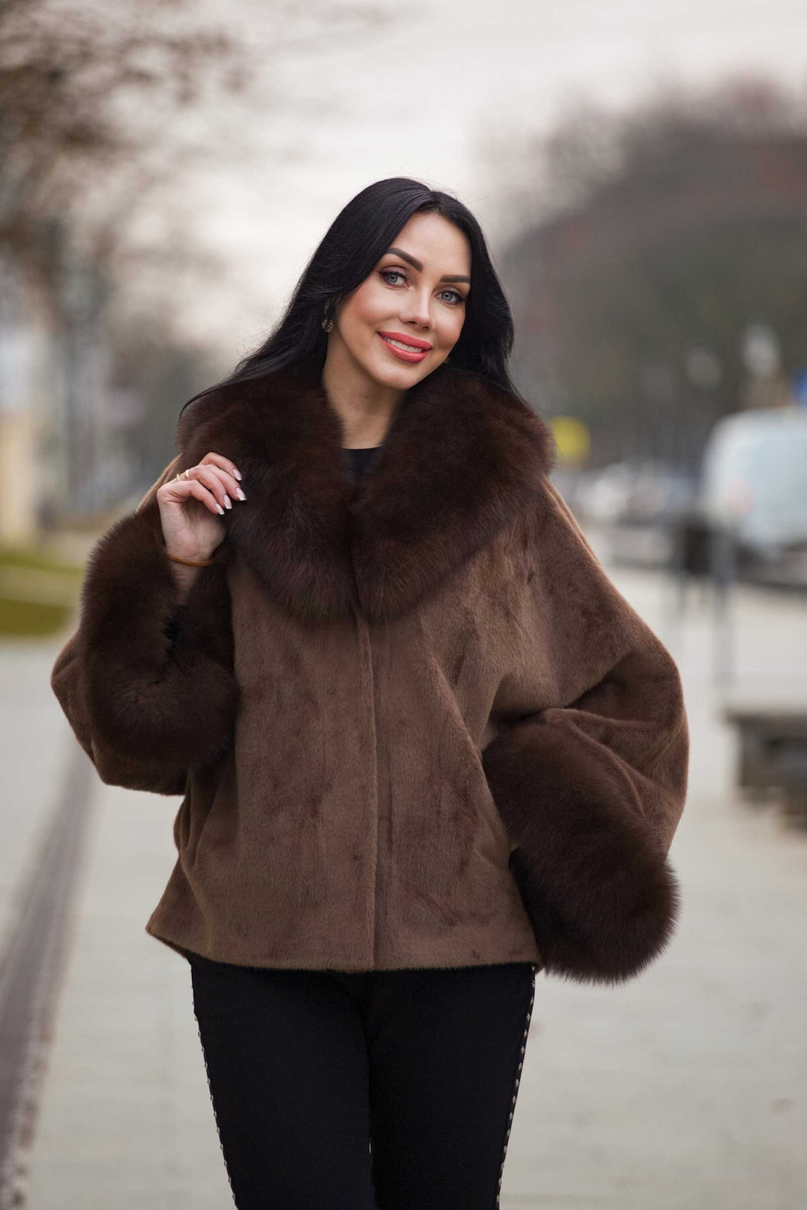 Купить пальто из шерсти с мехом финского песца AGATA