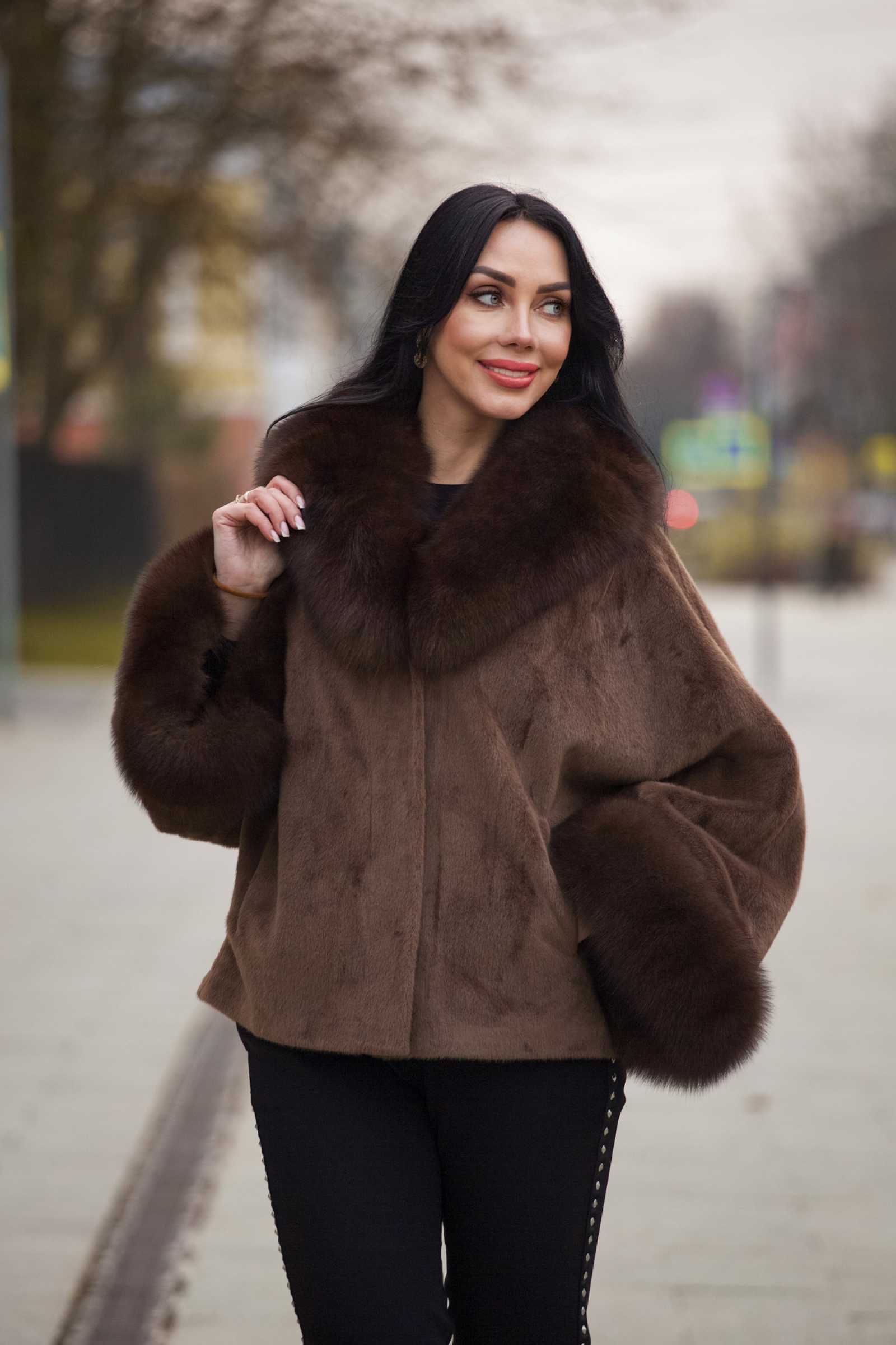 Купить пальто из шерсти с мехом финского песца AGATA