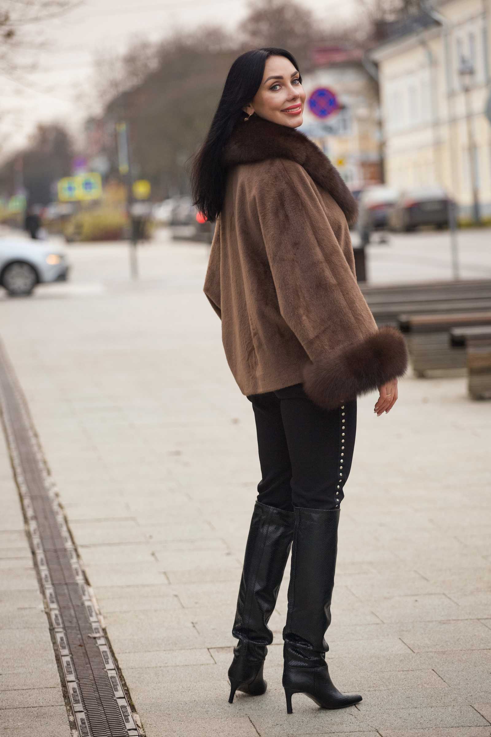 Купить пальто из шерсти с мехом финского песца AGATA