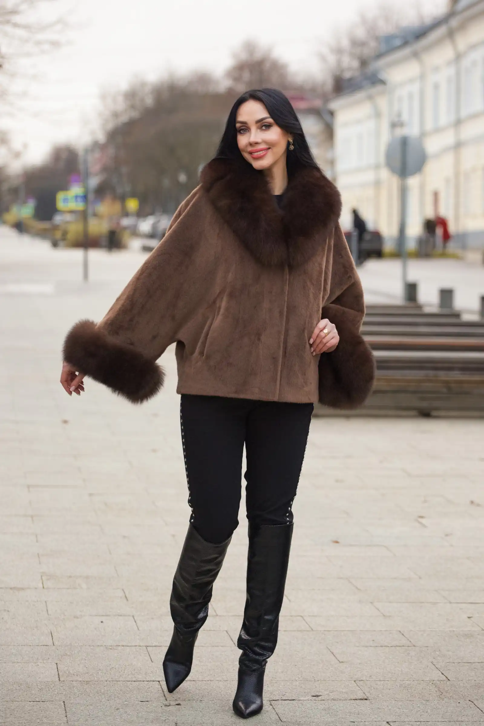 Пальто из шерсти с мехом финского песца AGATA