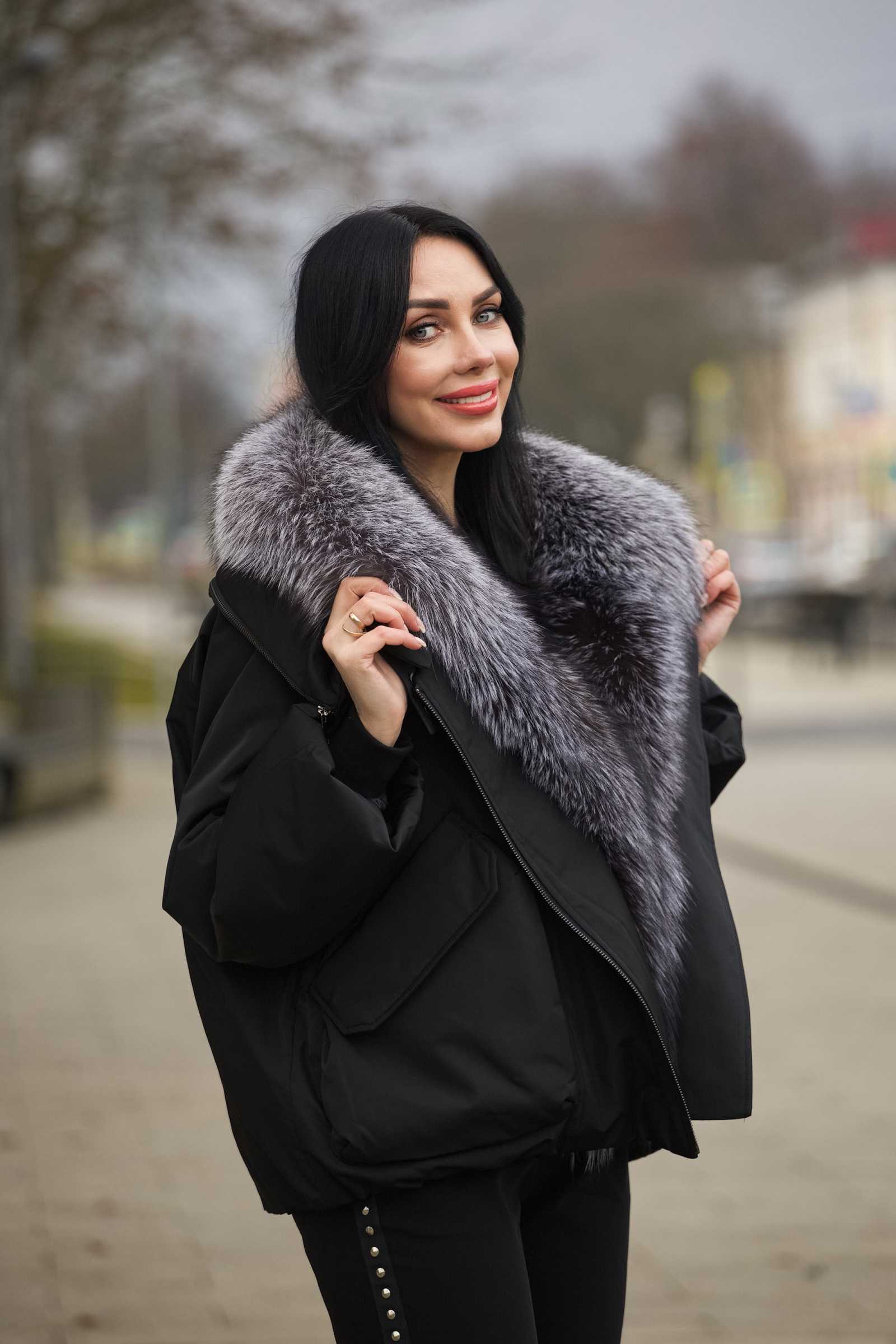 Купить пуховик с мехом чернобурой лисы BARBARA