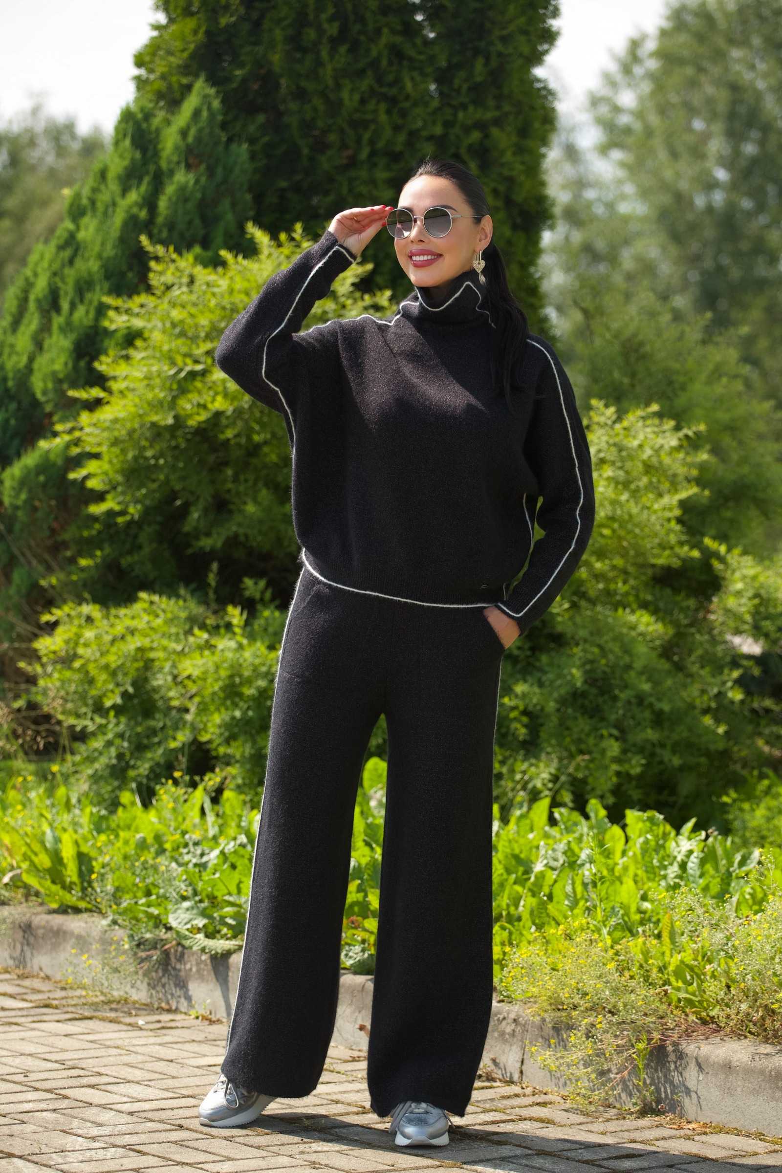 Костюм с брюками SERIANNO цвет черный