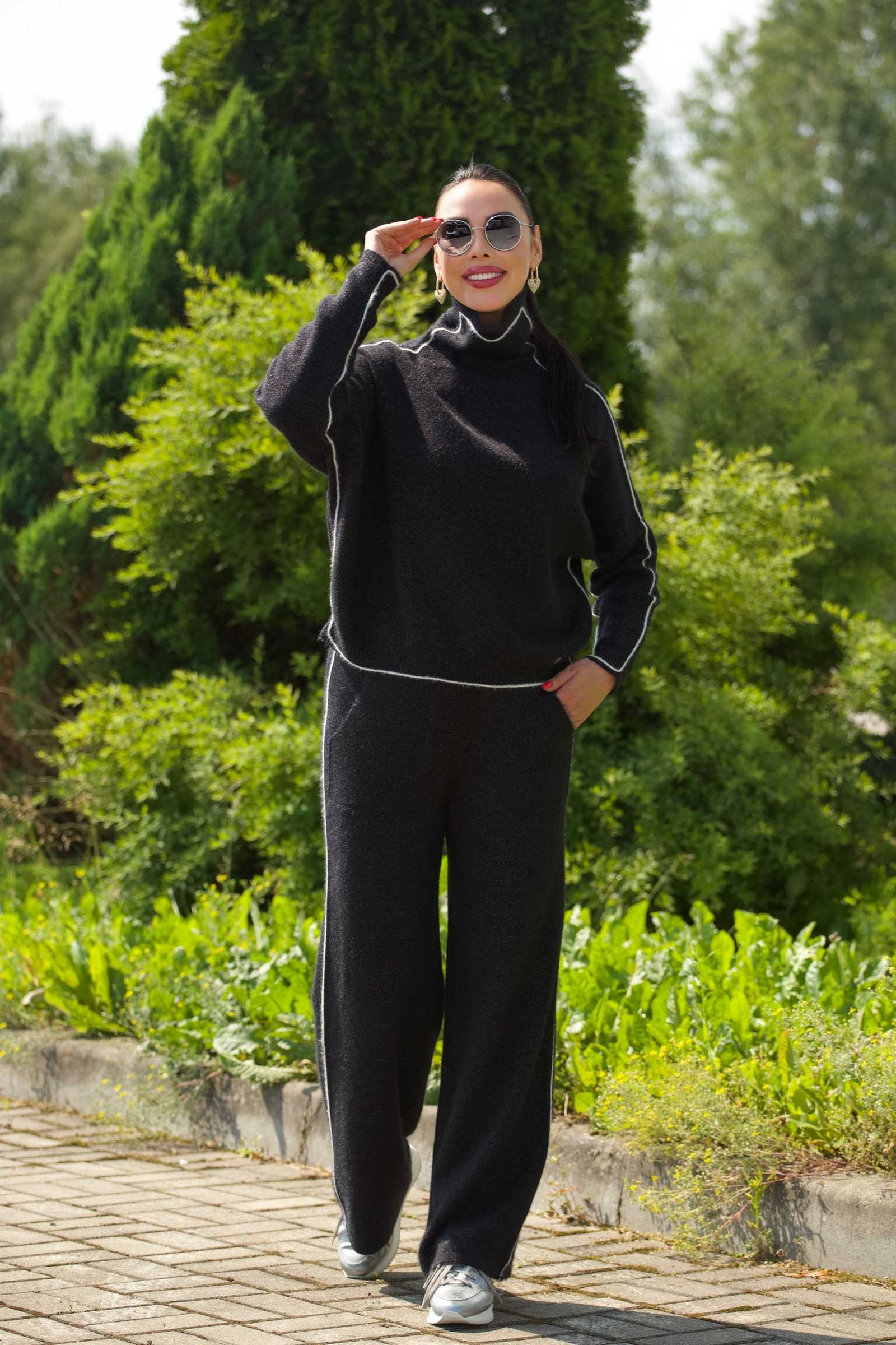 Купить костюм с брюками SERIANNO