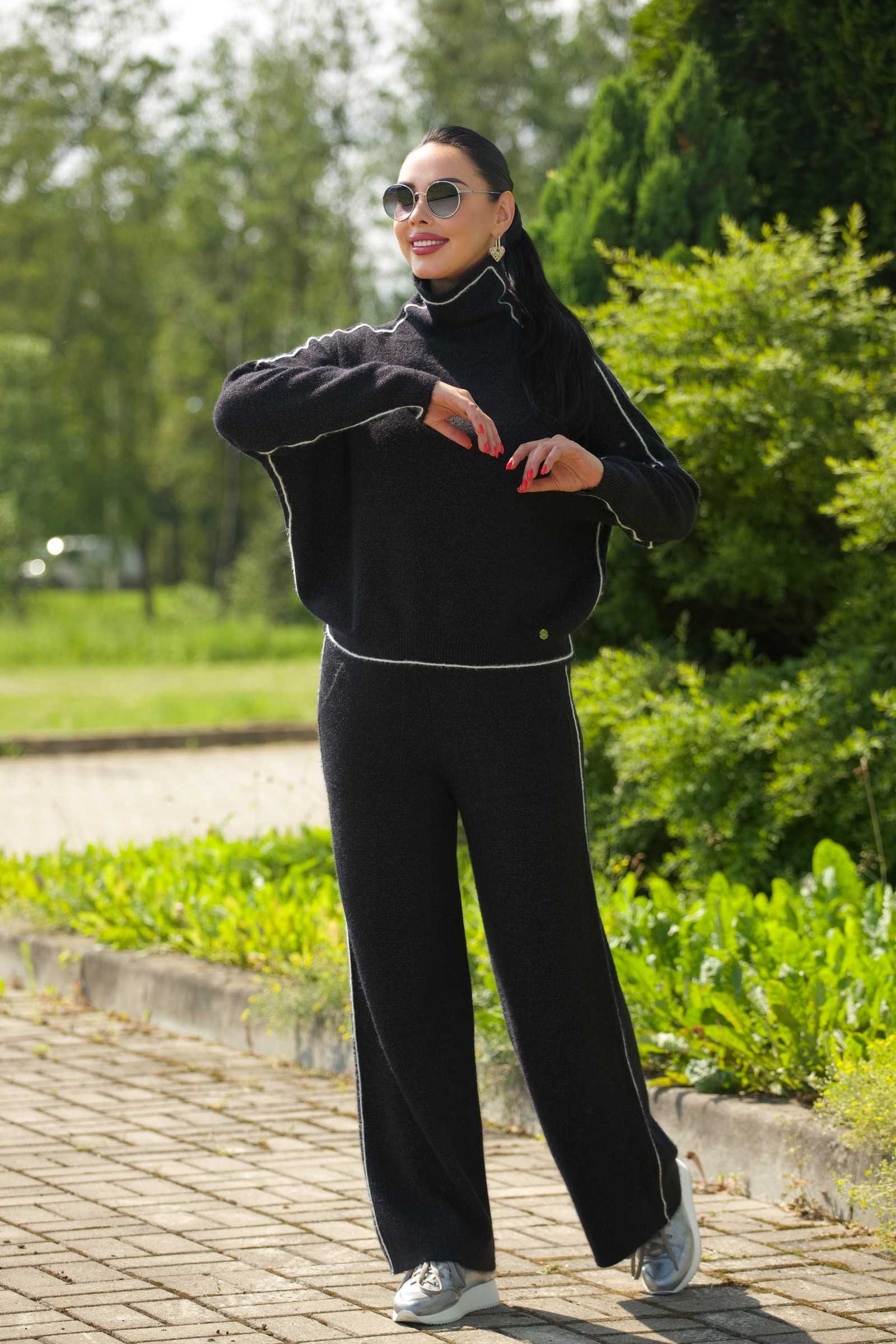 Купить костюм с брюками SERIANNO