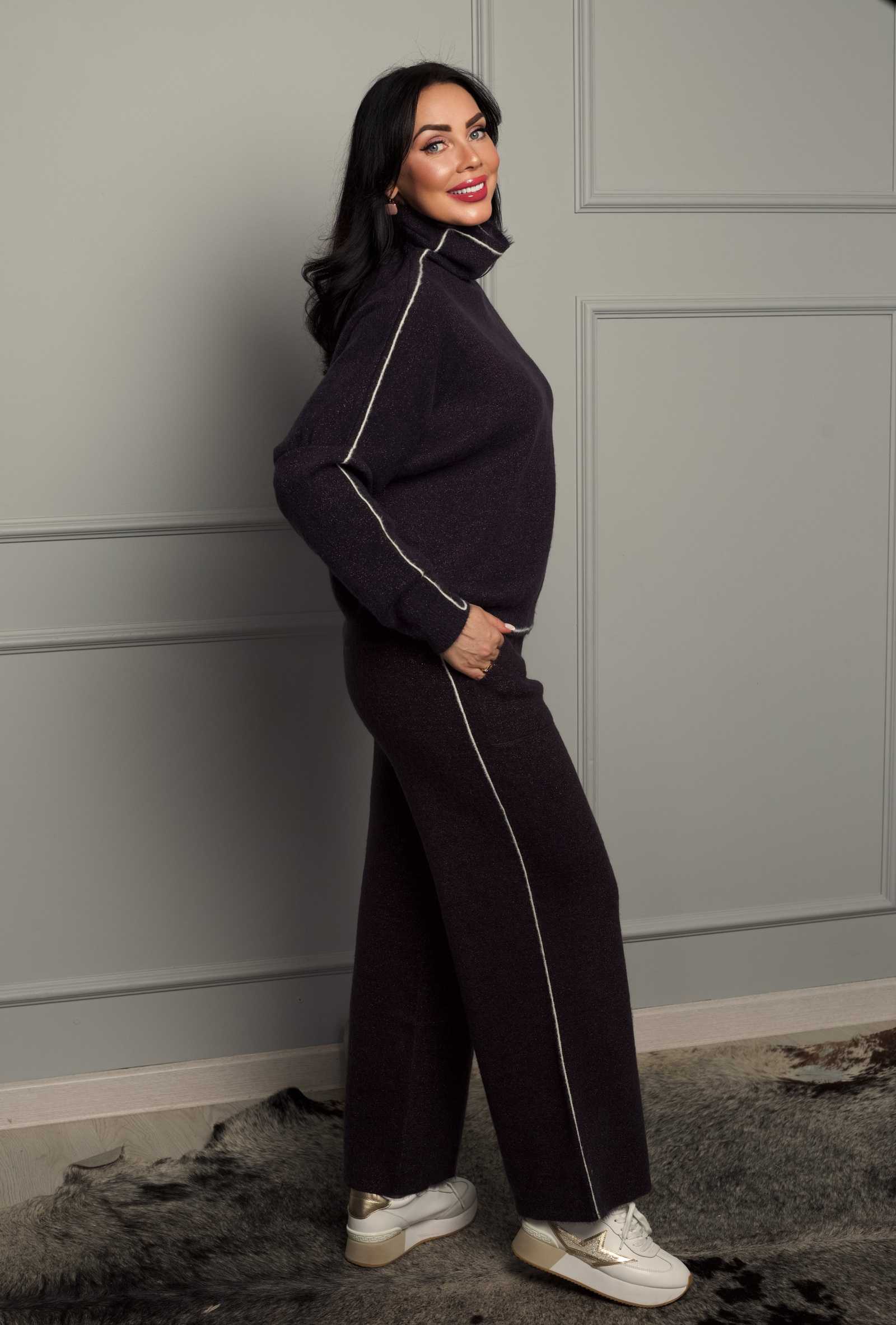 Купить костюм с брюками SERIANNO