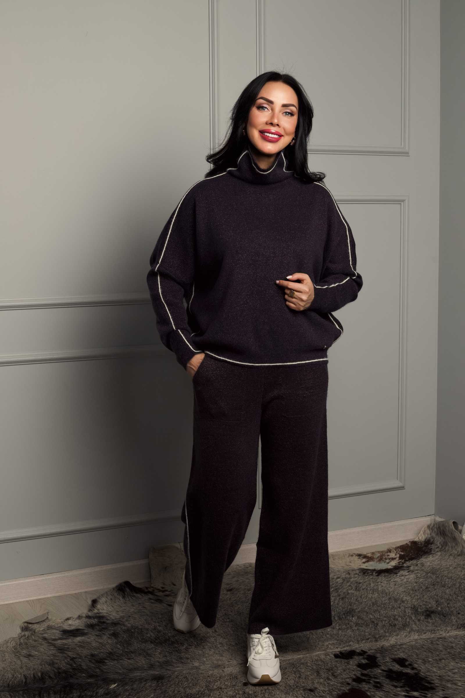 Купить костюм с брюками SERIANNO