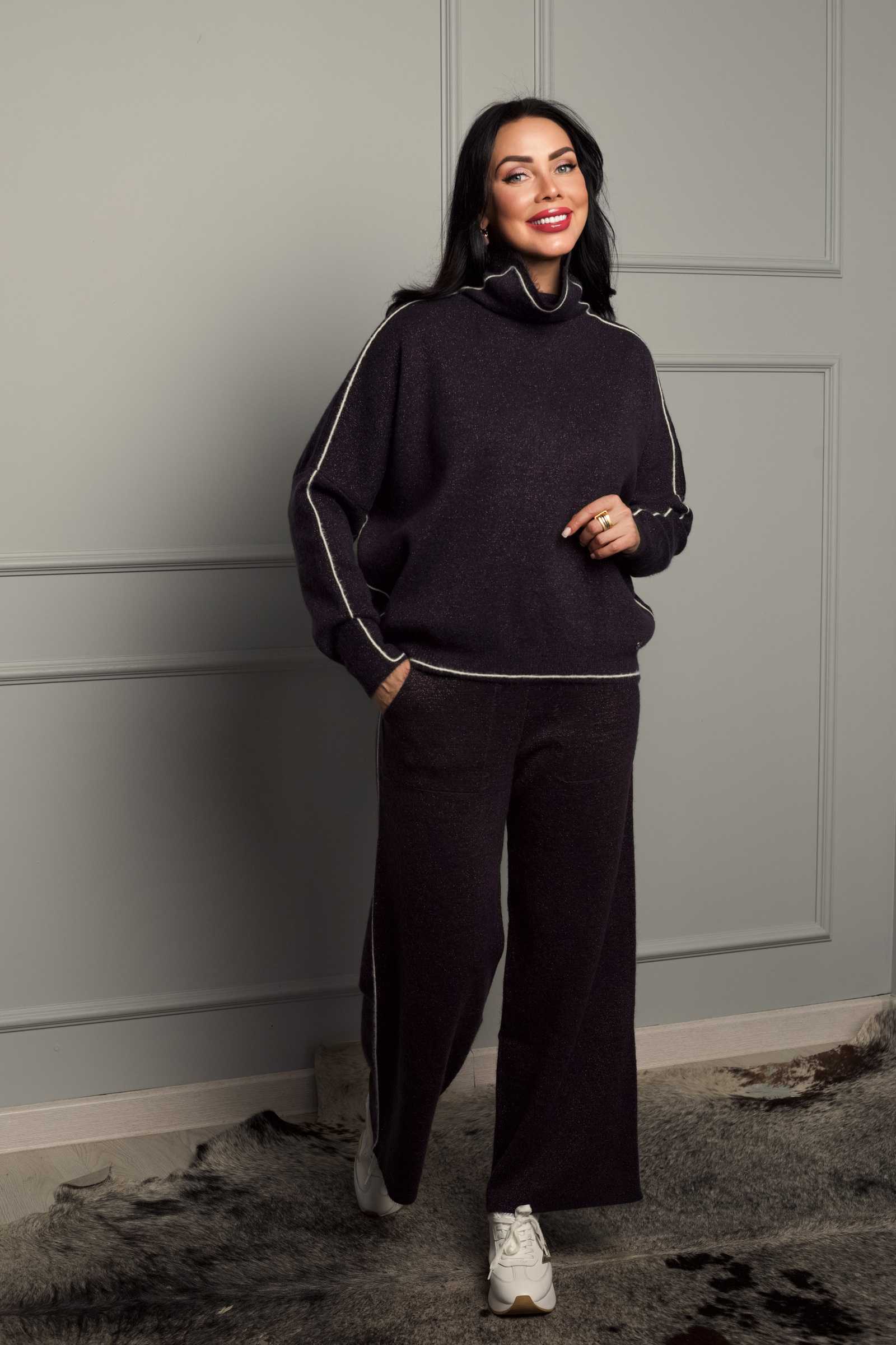 Купить костюм с брюками SERIANNO