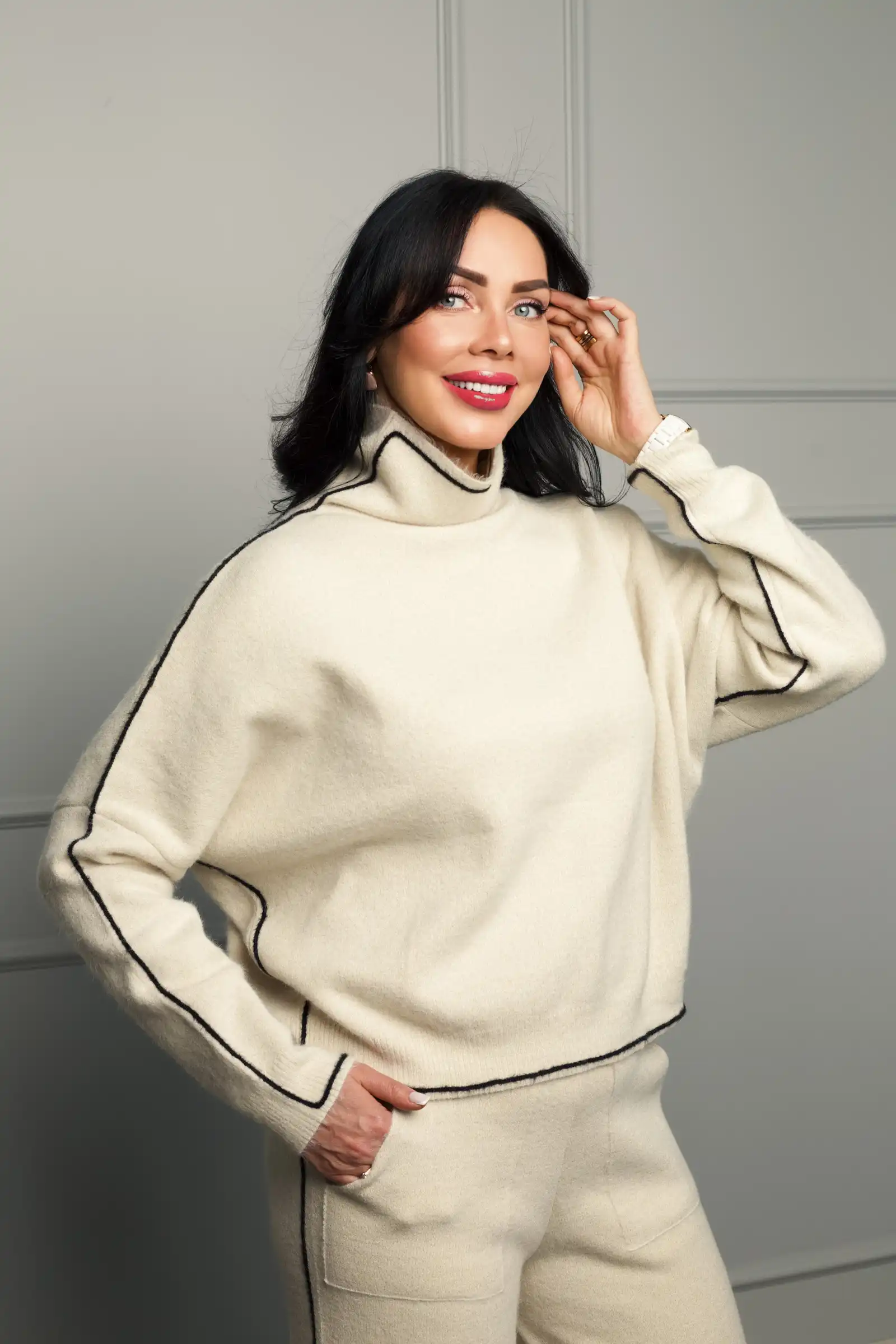 Костюм с брюками SERIANNO