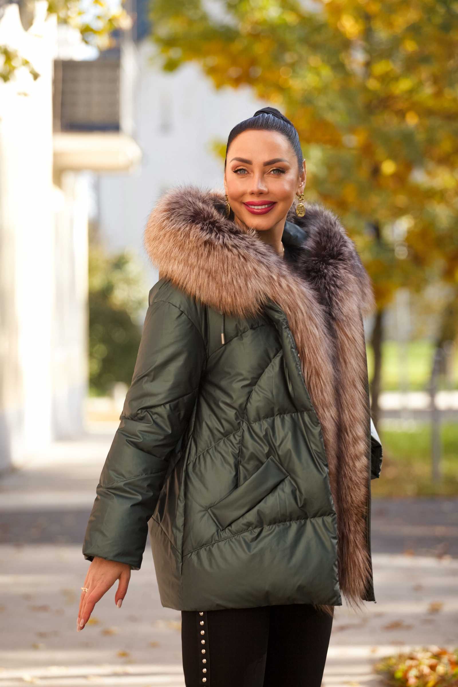 Купить пуховик c мехом чернобурки BRITA