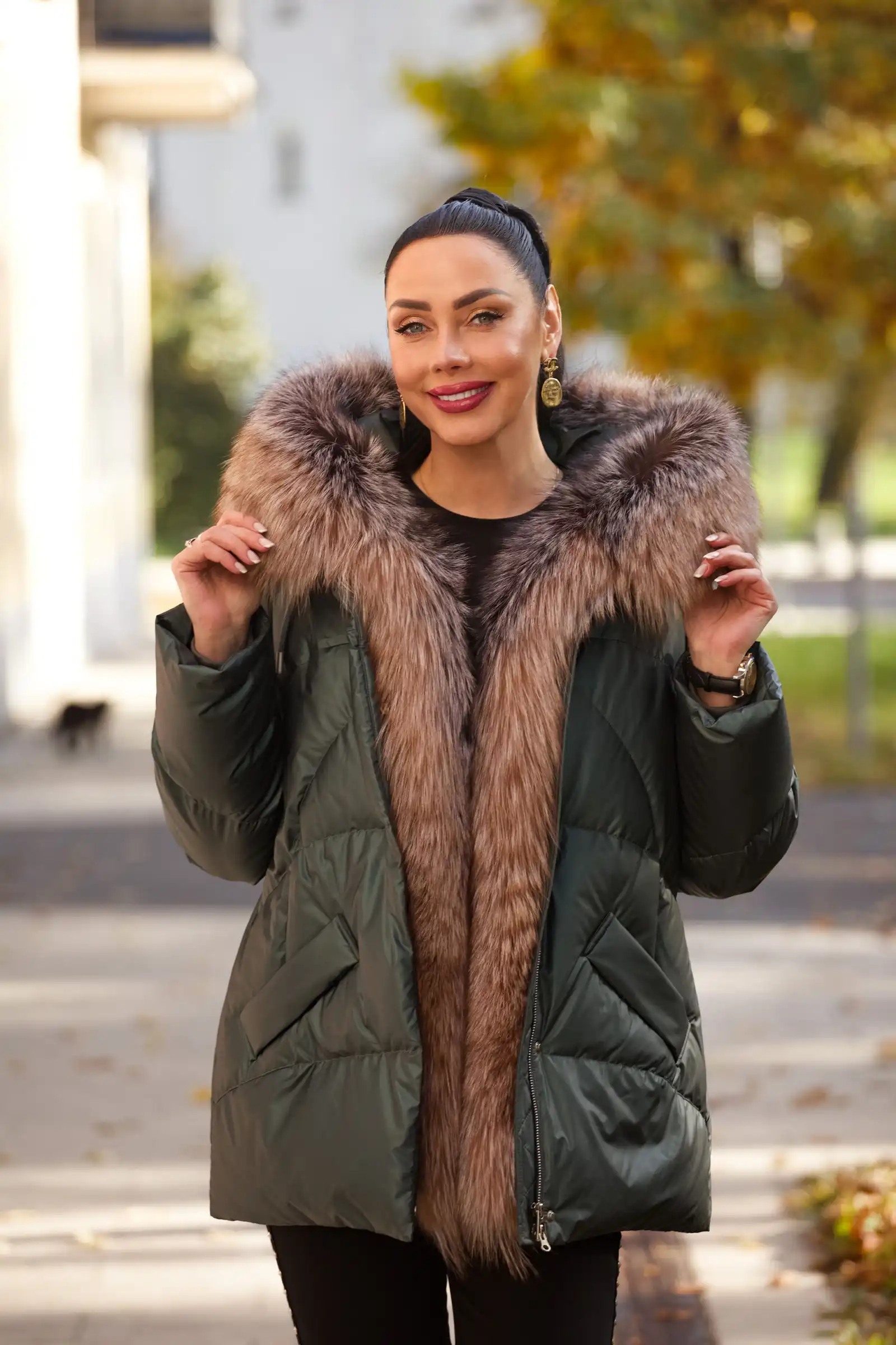 Пуховик c мехом чернобурой лисы BRITA